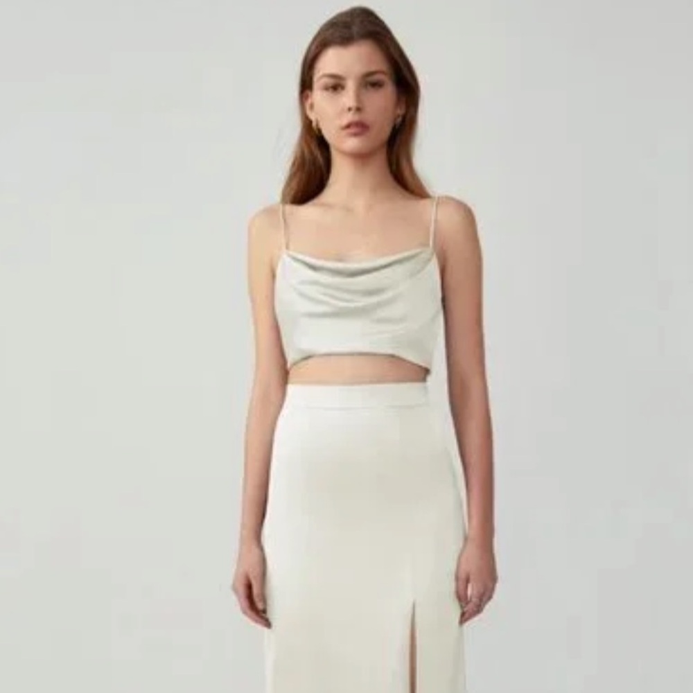 FAME & PARTNERS Cream Satin Cowl Neck Crop Top Size 6